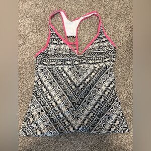 Chic Women's Geometric swim suit with Pink Accents